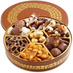 Holiday Snack Gift Basket– Christmas Variety Gourmet Food Gifts Prime- Chocolate and Nut Gift Box, Assortment Tray- Idea for Men, Woman & Families- Bonnie & Pop